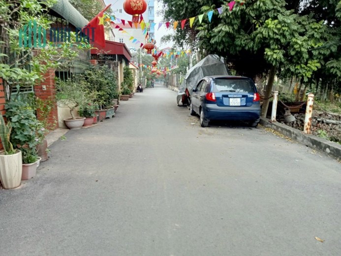 đẹp nhất trong đê phường yên nghĩa  dt 48m sổ đỏ vuông vắn  mặt tiền bầng hậu  thoáng mát