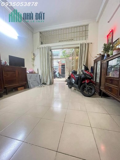 Bán Nhà Thoại Ngọc Hầu, Tân Phú, Hẻm Xe Hơi, 72m2, Ngang Lớn 4.5m, Chỉ Nhỉnh 60tr m2.