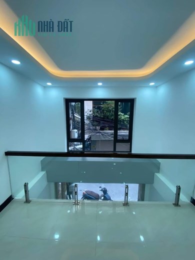BÁN NHÀ NGUYỄN VĂN CỪ  50M 6 TẦNG CHỈ 8 TỶ1  NHÀ MỚI GARA Ô TÔ THANG MÁY, TRUNG TÂM GẦN PHỐ.