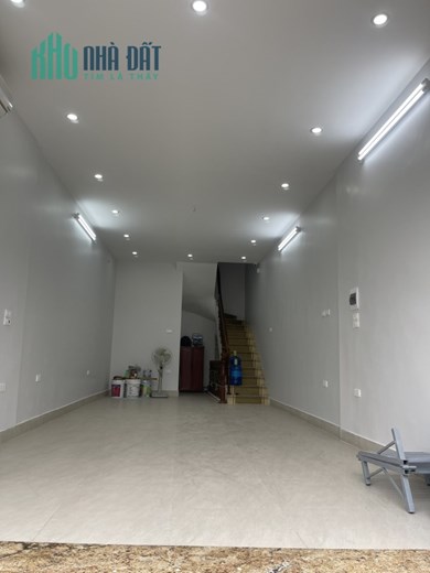 Cho Thuê Cửa Hàng 531 Mặt Đường Âu Cơ  Cạnh Ngã 3 Nhật Tân