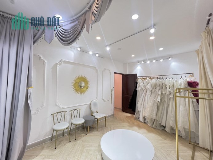 SANG NHƯỢNG MẶT BẰNG SHOWROOM  ĐỊA CHỈ QUẬN TÂN BÌNH, THÀNH PHỐ HỒ CHÍ MINH
