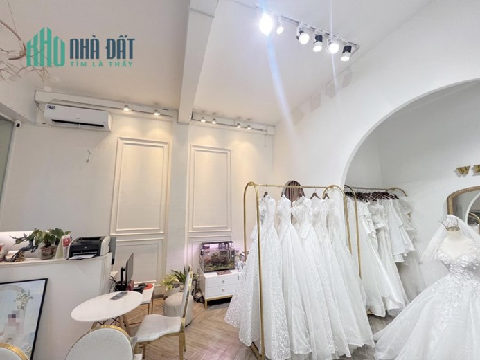 SANG NHƯỢNG MẶT BẰNG SHOWROOM  ĐỊA CHỈ QUẬN TÂN BÌNH, THÀNH PHỐ HỒ CHÍ MINH