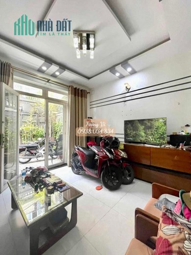 Bán Nhà Ngay Mũi Tàu Đường Trường Chinh Quận Tân Phú - HXH 6M - 4Mx15M 3Tầng.