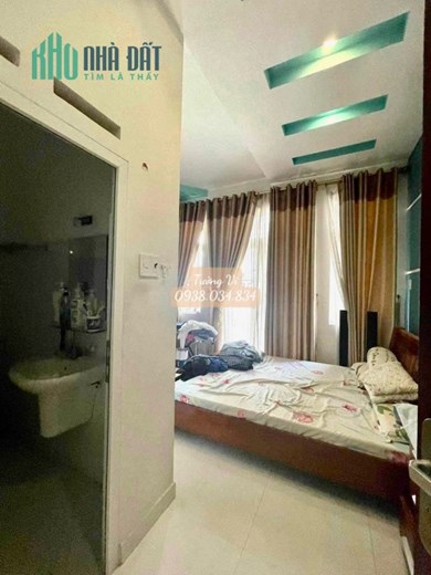 Bán Nhà Ngay Mũi Tàu Đường Trường Chinh Quận Tân Phú - HXH 6M - 4Mx15M 3Tầng.
