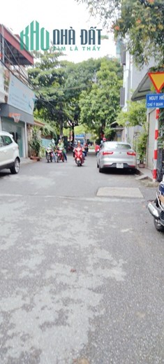 Bán đất Gia Quất 30m, mt rộng, oto chỉ 1 tỷ 9 thương lượng. LH: 0936123469