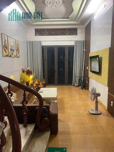 NHÀ CHÍNH CHỦ - GIÁ TỐT - Cần Bán Căn Nhà Vị Trí Đắc Địa Tại  Văn Cao - Hải An - Hải Phòng