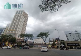 Bán gấp nhà đẹp 2 tầng trung tâm Hải Châu, kiệt 6m ôtô, Nguyễn Tri Phương, gần sân bay, chỉ 3TỷXXX