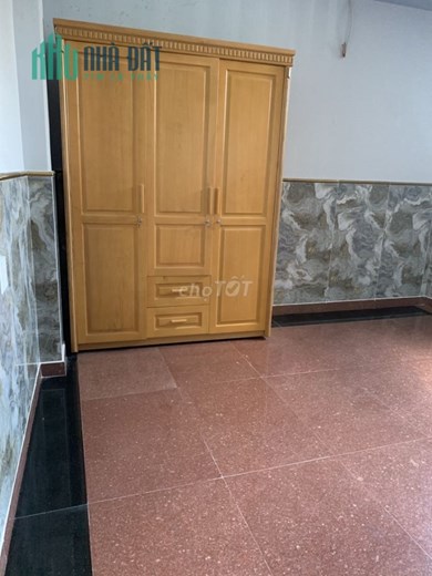 Cần cho thuê phòng trọ trong nhà mới xây rộng 30m2, giá 7tr/tháng