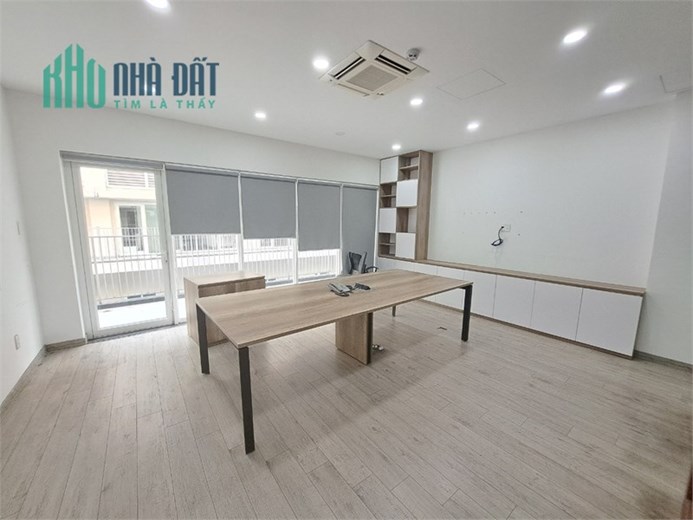Shophouse saritown Sala quận 2, giá thuê 110tr bao thuế.