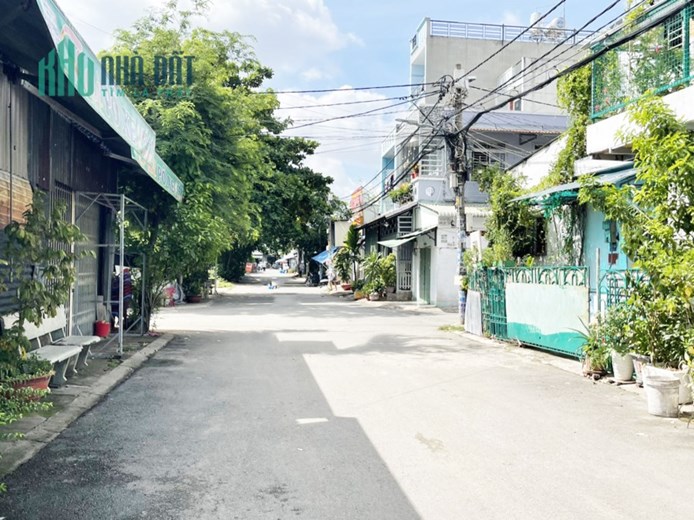 ĐƯỜNG XE TẢI TRÁNH 1/ TRỤC NGUYỄN ẢNH THỦ QUẬN 12 - 83M2, NỞ HẬU, NHÀ C4 TIỆN XÂY MỚI.
