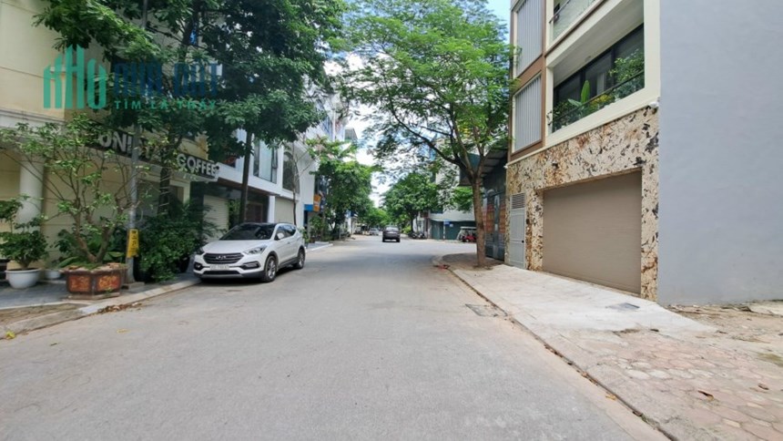 Bán nhà phân lô phố Việt Hưng, Long Biên, 96m x 5 tầng, MT 6m, ô tô, kinh doanh, 18 tỷ 4