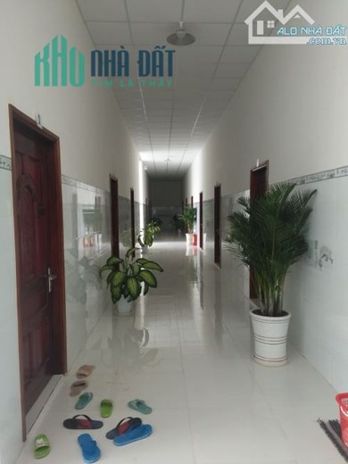 Cần Bán gấp Nhà Nghỉ AYE mới xây-đang hoạt động-kín phòng-thu nhập trên 60tr mỗi tháng- ngay trung