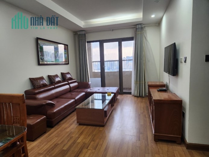 Chính chủ cho thuê căn hộ Home City, Trung Kính 3pn
