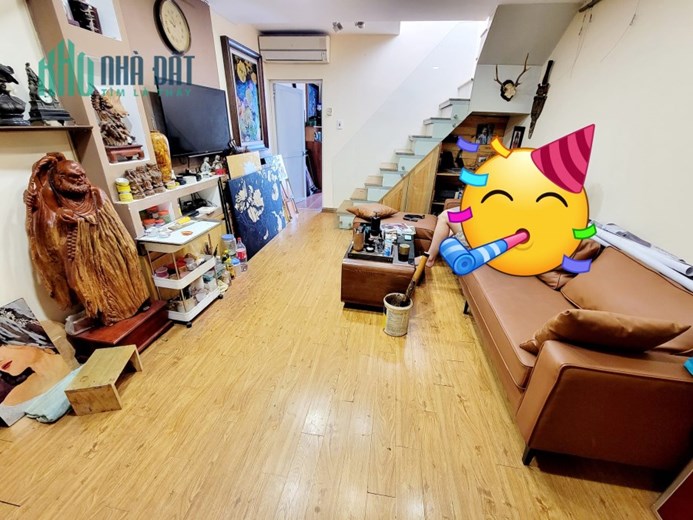 💥 CĂN HỘ TẬP THỂ A10 NGHĨA TÂN, CẦU GIẤY, 70M2 2N+2WC, ĐẸP NHƯ CHUNG CƯ, CHỈ 1.95 TỶ 💥