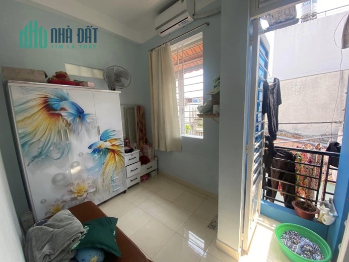 Nhà bán,3tầng,4x10m2,Gần MT,Phan văn trị,bình thạnh,Giá:4,xty