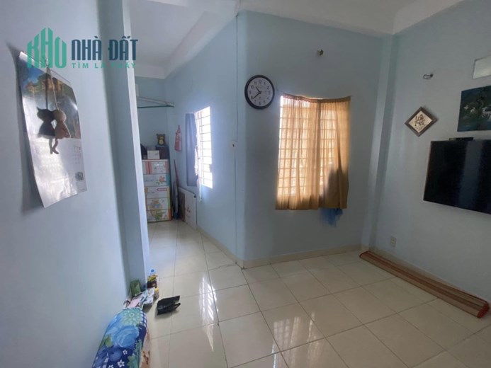 Nhà bán,3tầng,4x10m2,Gần MT,Phan văn trị,bình thạnh,Giá:4,xty