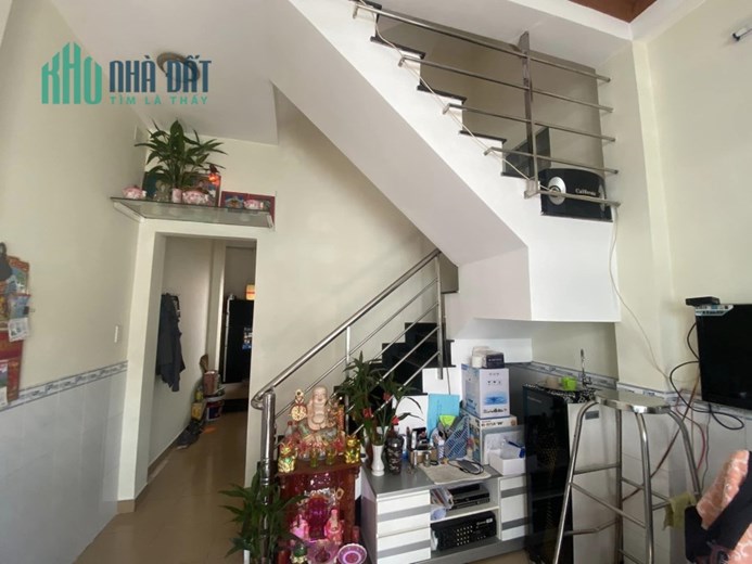 Nhà bán,3tầng,4x10m2,Gần MT,Phan văn trị,bình thạnh,Giá:4,xty
