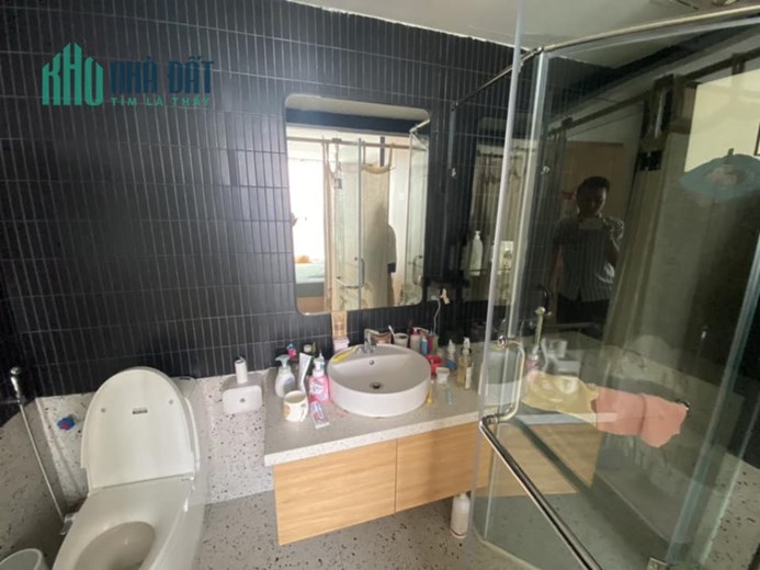 BÁN NHÀ DÂN XÂY  NGÕ 229 NGUYỄN VĂN LINH( PHƯỜNG PHÚC ĐỒNG - LONG BIÊN) CHỈ 2 TỶ 300 TR