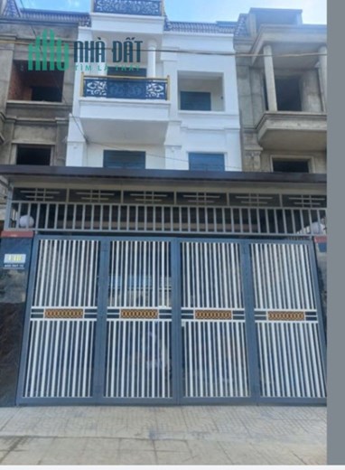 Chính chủ cần cho thuê nhà 1 trệt 3 lầu thuộc  mặt đường Đào Duy - Lộc Phát - Bảo Lộc - Lâm Đồng.
