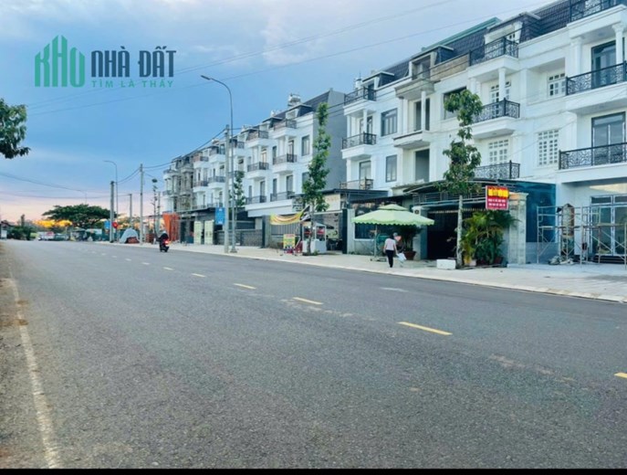 Chính chủ cần cho thuê nhà 1 trệt 3 lầu thuộc  mặt đường Đào Duy - Lộc Phát - Bảo Lộc - Lâm Đồng.
