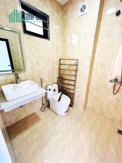 BÁN NHÀ THẠCH BÀN VỊ TRÍ TRUNG TÂM QUẬN LONG BIÊN
