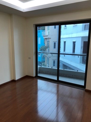 Chính chủ cho thuê nhà làm văn phòng công ty tại Đốc Ngữ, Ba Đình, Hà Nội