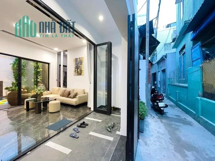Chào Bán Căn Nhà 3 Tầng 3 Mê Thiết Kế Như Villa Nằm Giữa Lòng Đà Nẵng