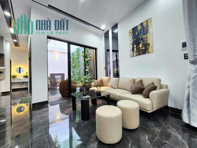 Chào Bán Căn Nhà 3 Tầng 3 Mê Thiết Kế Như Villa Nằm Giữa Lòng Đà Nẵng