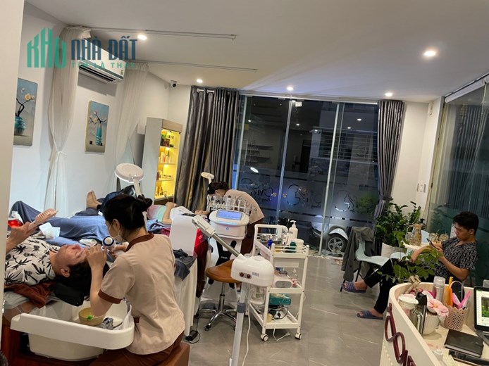 CẦN SANG NHƯỢNG LẠI CỬA HÀNG ĐỊA CHỈ; 12N5 NGÕ 445 LẠC LONG QUÂN, TÂY HỒ, XUÂN LA, HÀ NỘI
