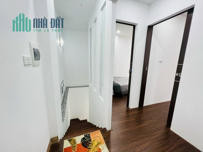 Bán nhà 2 tầng Long Biên 1 ,Long Biên 31m2,Mt 5m,gần hồ giá 2.8 tỷ