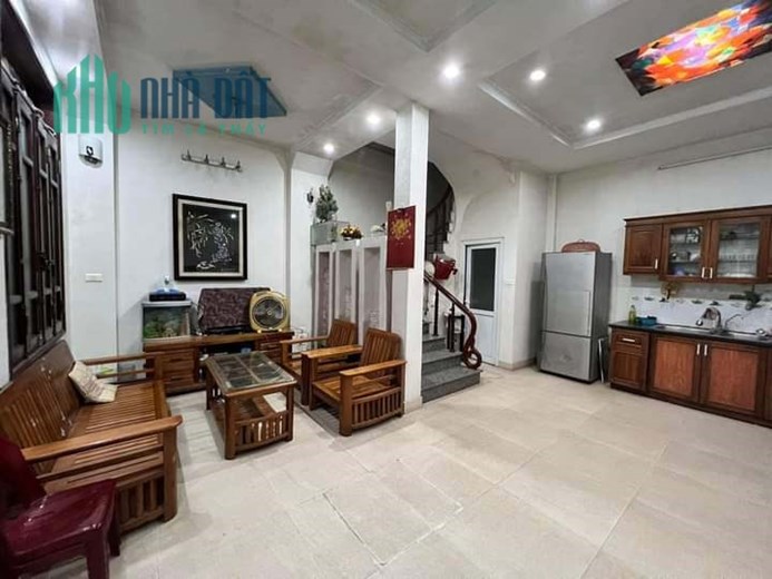 Bán Nhà Ngõ 225 Phố Quan Hoa 38/45m2 x 4 tầng, 6 phòng ngủ đầy đủ công năng, giá cho các nhà đầu tư
