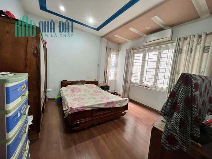 Bán Nhà Ngõ 225 Phố Quan Hoa 38/45m2 x 4 tầng, 6 phòng ngủ đầy đủ công năng, giá cho các nhà đầu tư