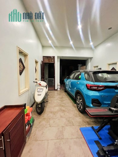 Bán nhà Phân Lô Lạc Trung 75m2, 4 Tầng, Mt 5m, vỉa hè – ô tô tránh- kinh doanh, giá 16 tỷ