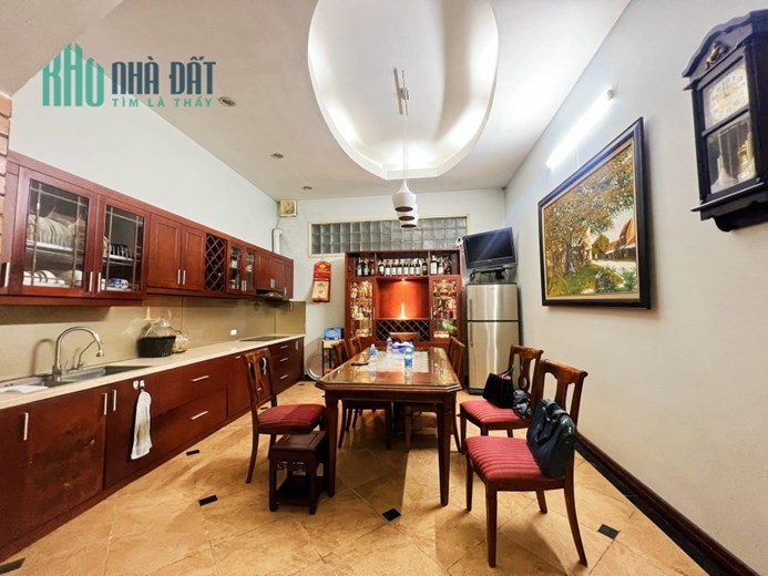 Bán nhà Phân Lô Lạc Trung 75m2, 4 Tầng, Mt 5m, vỉa hè – ô tô tránh- kinh doanh, giá 16 tỷ