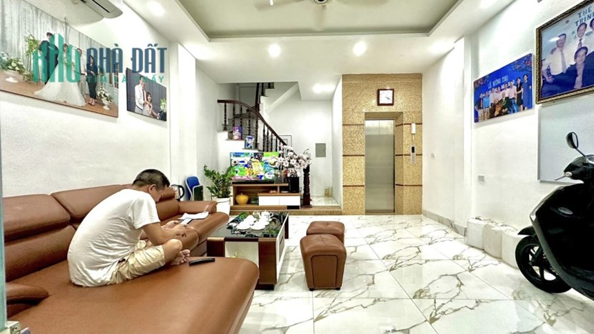 Bán nhà Phân lô Quân Đội,Nguyễn Ngọc Nại, Thang máy,Ôtô, Kinh doanh,40m2x6Tầng,giá 9 tỷ