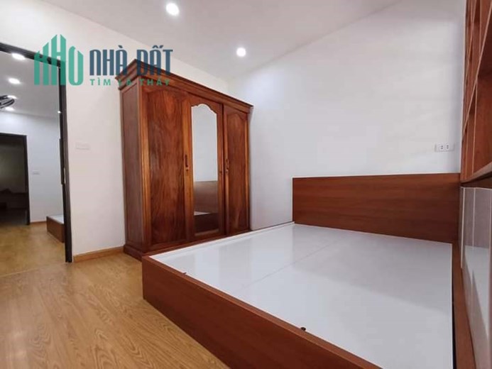 Bán Căn Hộ Tập Thể Chùa Bộc 47/90m2, lô góc 3 thoáng, 3 phòng ngủ, full nội thất, nhà mới ở ngay mà