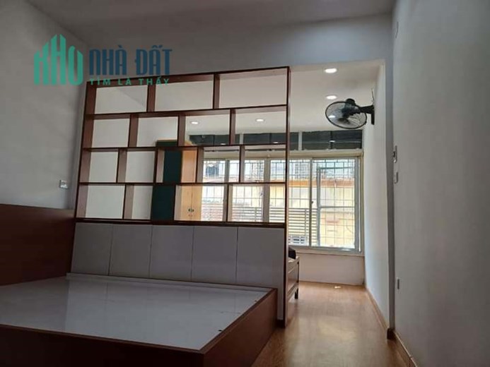 Bán Căn Hộ Tập Thể Chùa Bộc 47/90m2, lô góc 3 thoáng, 3 phòng ngủ, full nội thất, nhà mới ở ngay mà