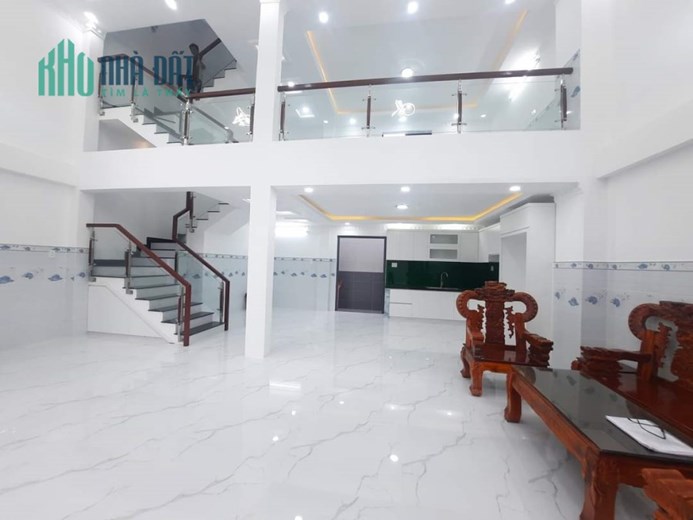 Nhà đẹp Biệt thự  Lê Văn Lương 
Ngang 8x11đúc 4 tấm Xe hơi ngủ trong nhà Nhà bè 
Hơn 6 tỷ vay