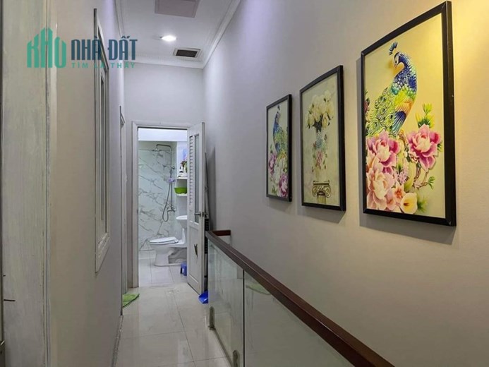 Nhà Đẹp mới cách mặt tiền đường Mai Văn Vĩnh Q7- 2 tấm
 Ngang 4.2 x 14 m hơn 4 tỷ giảm 400 triệu
