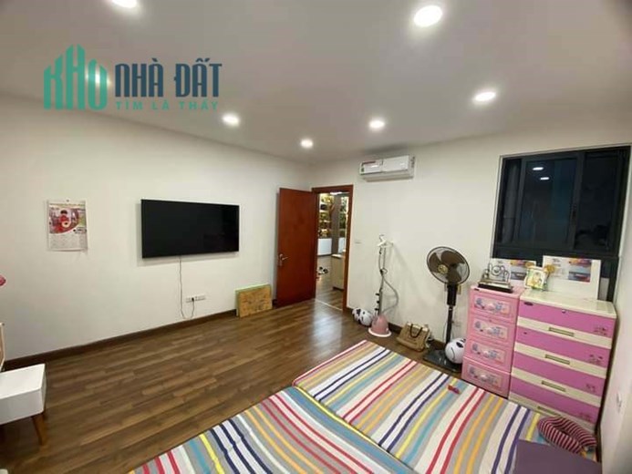 Bán Căn Hộ Chung Cư GoldMark City 136 Hồ Tùng Mậu 104m2, 3 phòng ngủ full nội thất tiền tỷ , giá