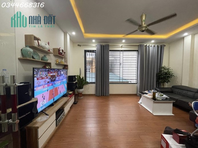 Bán nhà Nguyễn Văn Cừ, ngõ thông, ô tô đỗ cửa. 45m2 x 5 tầng giá nhỉnh 5 tỷ