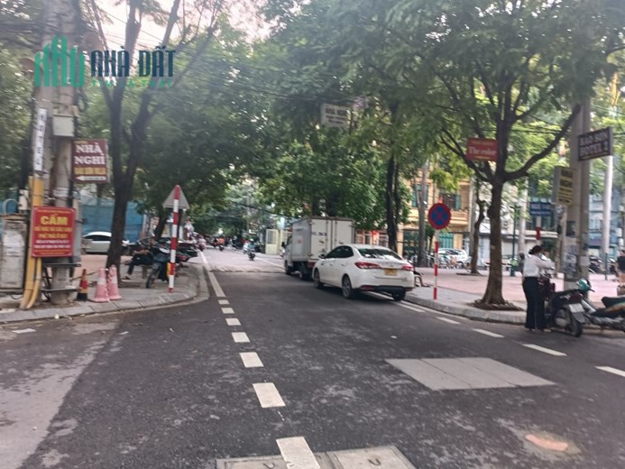 CẦN BÁN NHANH NHÀ ĐẸP ĐÌNH THÔN 30M, 5 TẦNG, CHỈ 3,9 TỶ