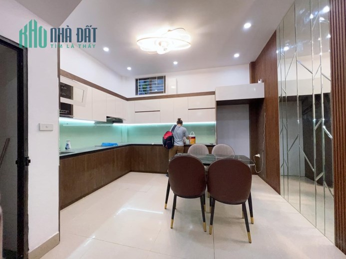 Nhà đẹp Nguyễn Trãi - Thanh Xuân 1 bước xuống phố ngập tràn tiện ích, nhỉnh 4 tỉ