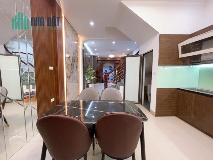 Nhà đẹp Nguyễn Trãi - Thanh Xuân 1 bước xuống phố ngập tràn tiện ích, nhỉnh 4 tỉ