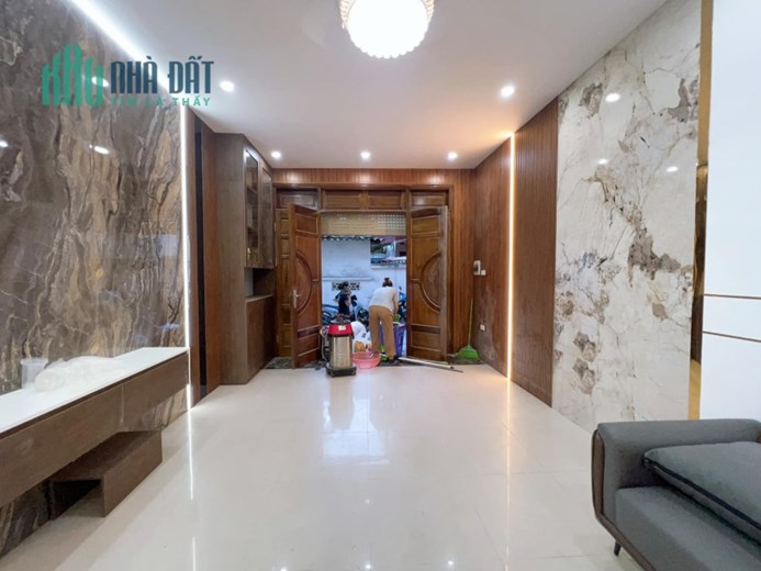 Nhà đẹp Nguyễn Trãi - Thanh Xuân 1 bước xuống phố ngập tràn tiện ích, nhỉnh 4 tỉ