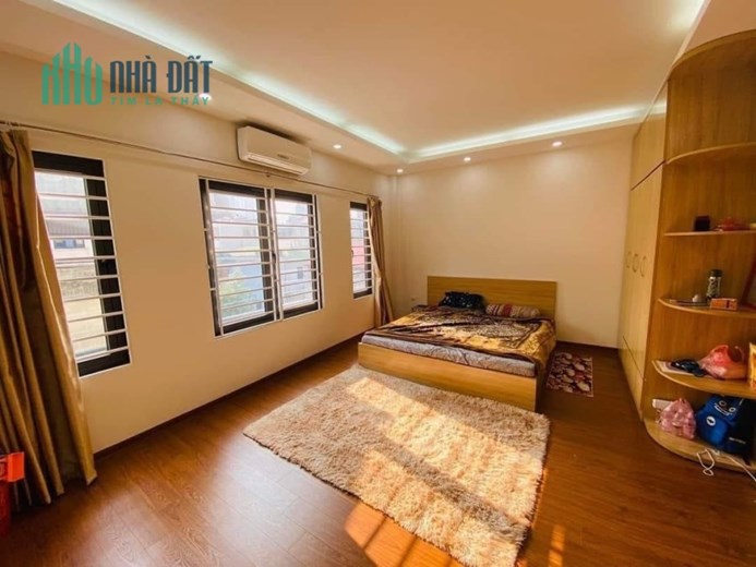 LẠC LONG QUÂN - CẦU GIẤY - 38M2 X 5 TẦNG - MT 5M - NHÀ ĐẸP Ở NGAY - CHỈ NHỈNH 5 TỶ
