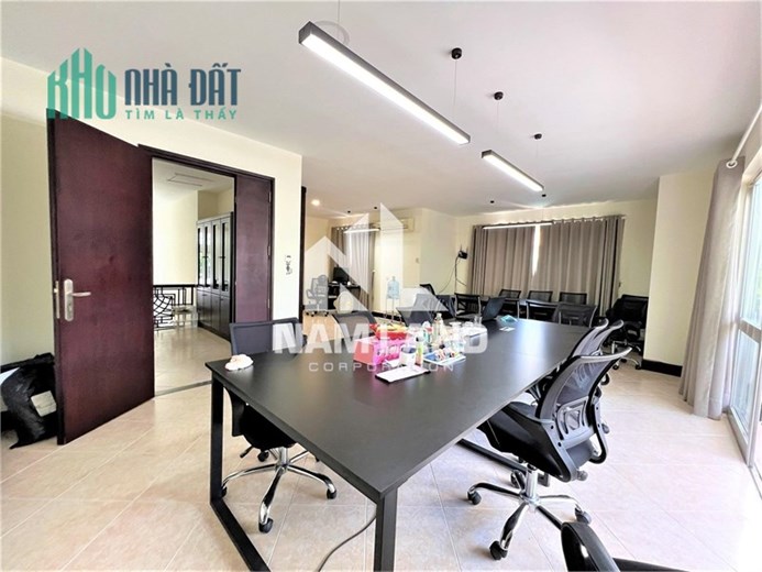 Villa Trần Não, phường An Bình, quận 2, DT 800m2