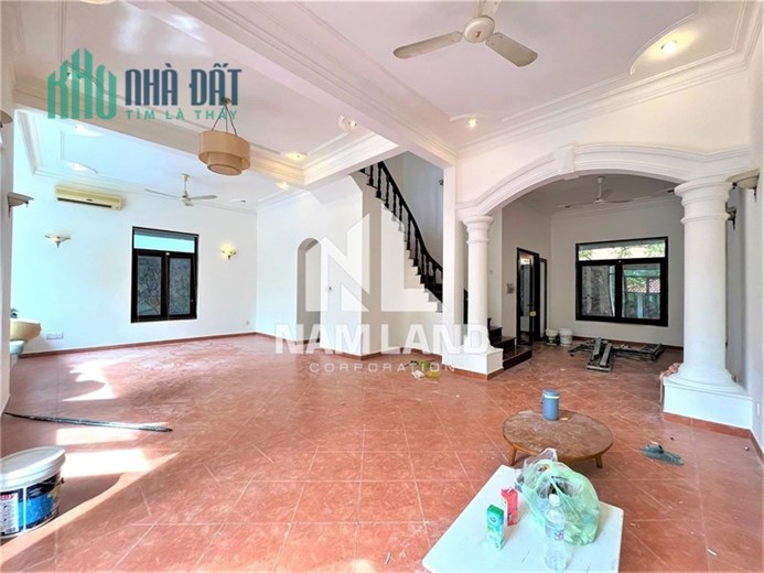 Biệt thự sang trọng tại Nguyễn Văn Hưởng - Thảo Điền - Diện tích 300m²
