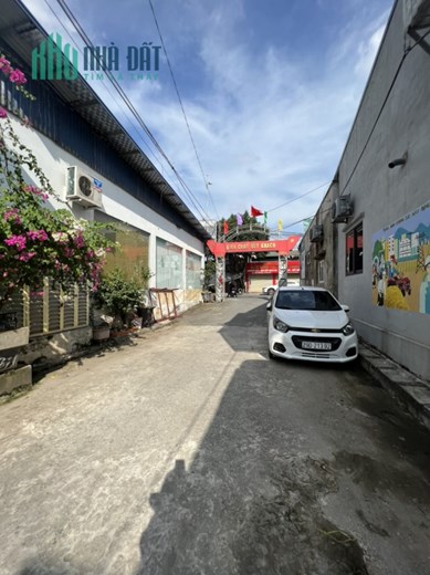 Hàng đẹp giá cực mềm 
Xem mua nhanh kẻo lỡ - 85m chỉ hơn 900Tr -ngay sát Thị Trấn Chúc Sơn 
- sổ đỏ