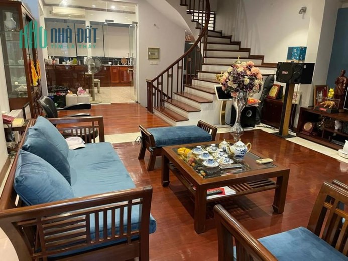 Bán nhà phân lô ngõ 2 phố Giảng Võ, Kim Mã DT 75 m2 x 5T MT 6m, bảo vệ 24/24 giá 25 tỷ.